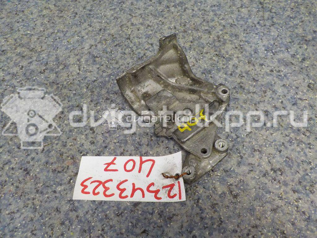 Фото Кронштейн топливного фильтра для двигателя 9HZ (DV6TED4) для Peugeot 407 / 3008 / 5008 / 1007 Km / 206 109-114 л.с 16V 1.6 л Дизельное топливо 190244 {forloop.counter}}