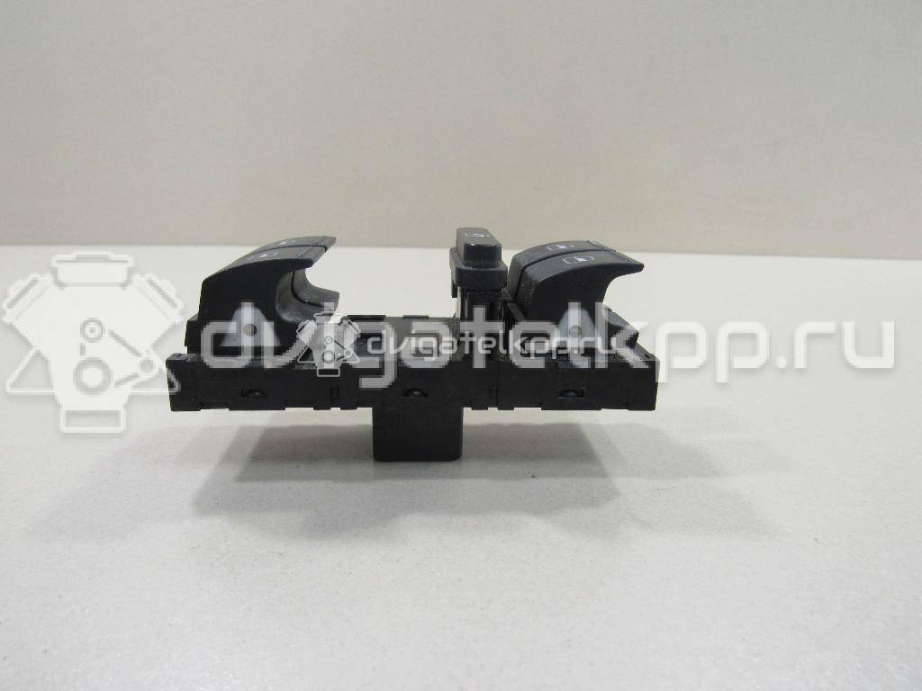 Фото Блок управления стеклоподъемниками  1K4959857B для Volkswagen Tiguan / Touran / Amarok S1B / Cc / Golf {forloop.counter}}