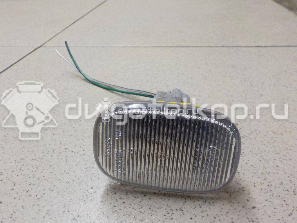 Фото Повторитель на крыло белый  8173002023 для Toyota Carina / Starlet / Prius / Rav 4 / Mr 2 {forloop.counter}}