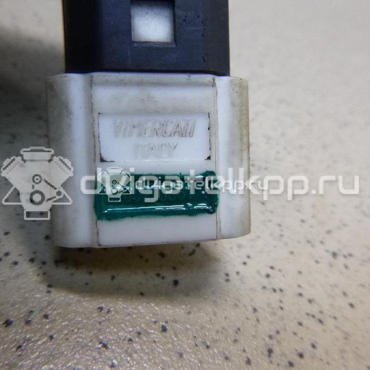 Фото Датчик включения стопсигнала  8200276361 для vaz Lada Largus