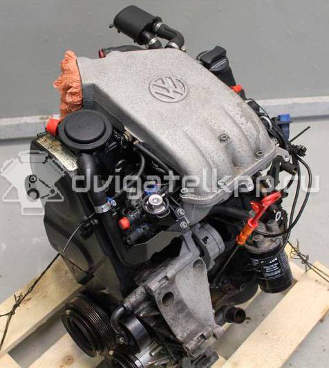 Фото Контрактный (б/у) двигатель AEK для Volkswagen Passat 101 л.с 8V 1.6 л бензин 028100103QX {forloop.counter}}