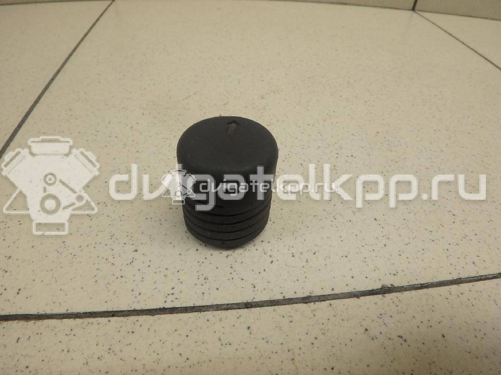 Фото Отбойник капота  MR473003 для Mitsubishi Lancer / Pajero / Colt / Mirage / Outlander {forloop.counter}}