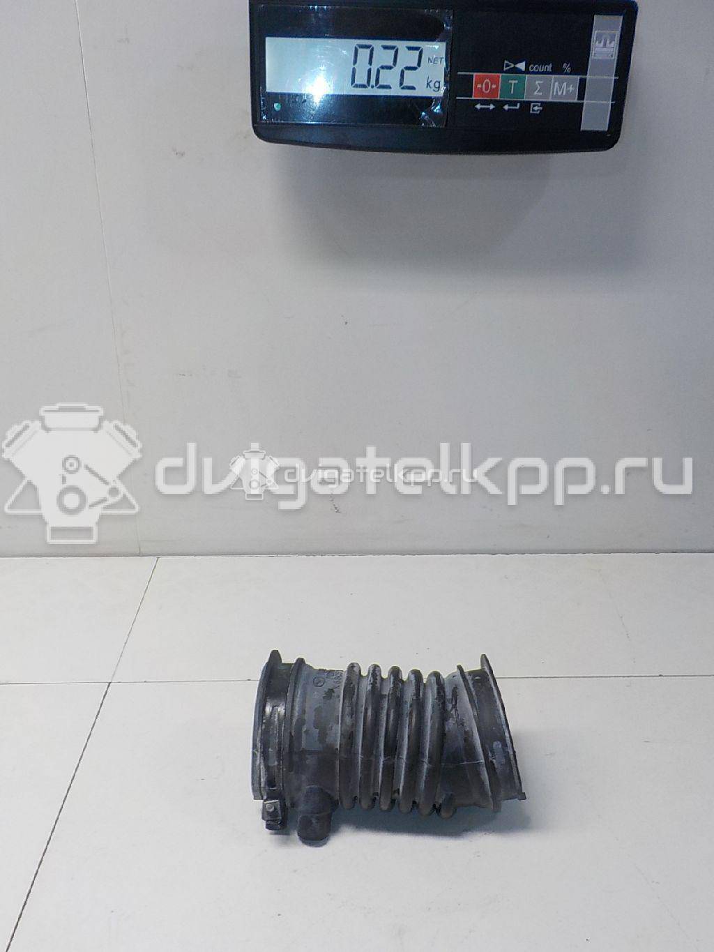 Фото Патрубок воздушного фильтра для двигателя PE для Mazda (Changan) 3 / Cx-5 155-158 л.с 16V 2.0 л бензин PE0113221 {forloop.counter}}