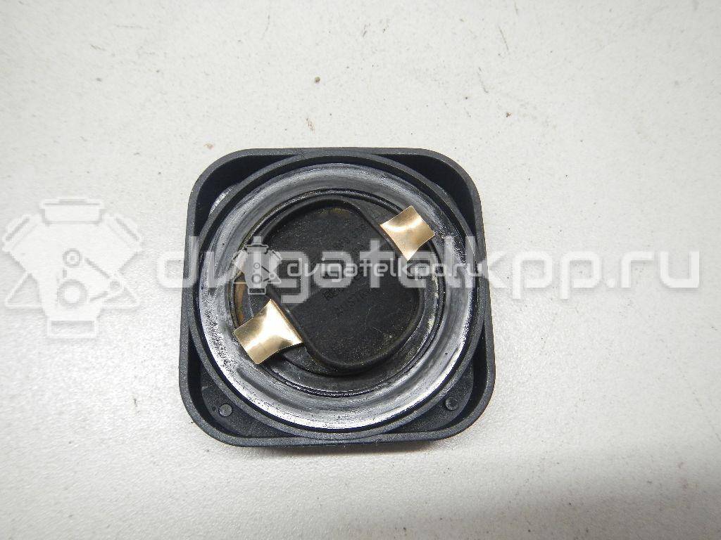 Фото Крышка маслозаливной горловины  LQC100300L для Land Rover Freelander / Range Rover / Discovery / Defender L316 {forloop.counter}}