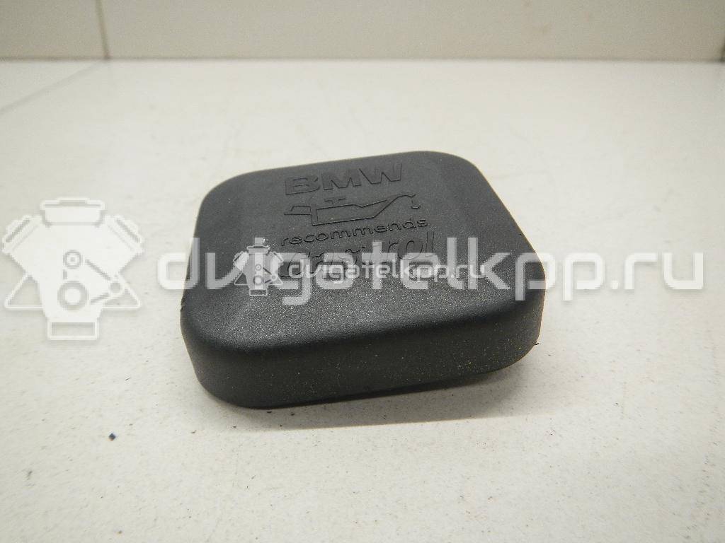 Фото Крышка маслозаливной горловины  LQC100300L для Land Rover Freelander / Range Rover / Discovery / Defender L316 {forloop.counter}}