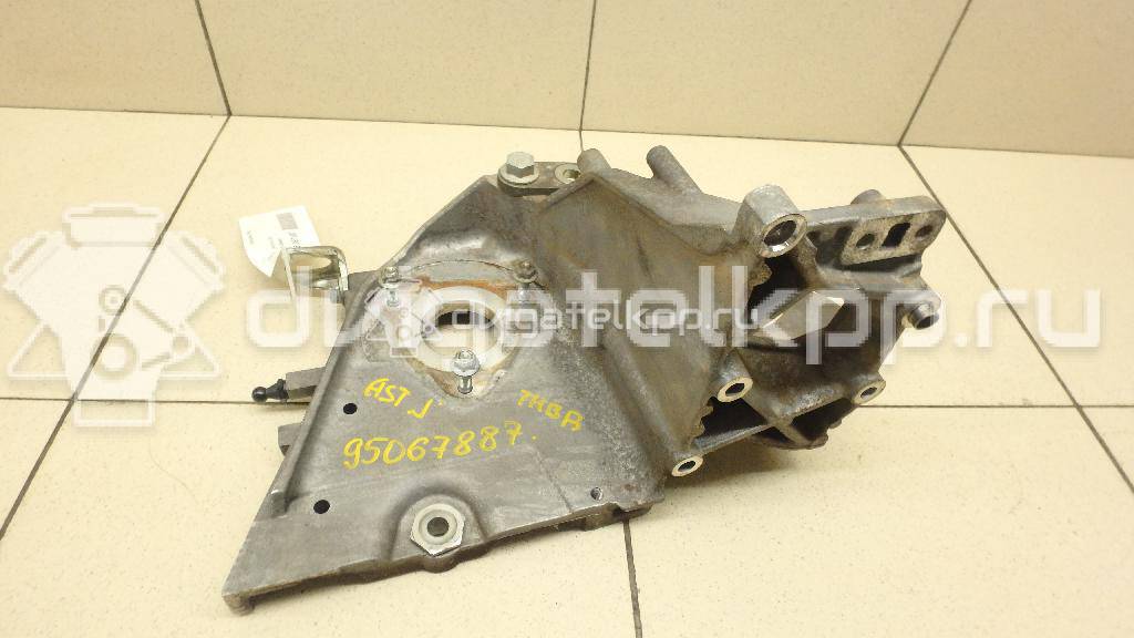 Фото Кронштейн ТНВД для двигателя A 20 DTH для Holden / Opel / Vauxhall 160-165 л.с 16V 2.0 л Дизельное топливо 55566002 {forloop.counter}}