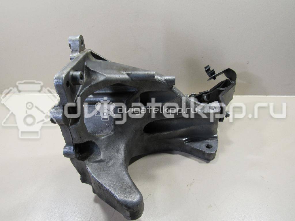 Фото Кронштейн ТНВД для двигателя A 20 DTH для Holden / Opel / Vauxhall 160-165 л.с 16V 2.0 л Дизельное топливо 55566002 {forloop.counter}}