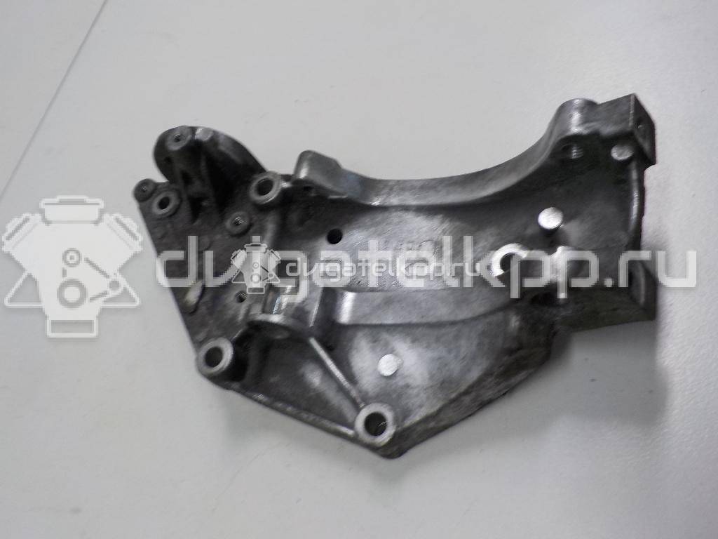 Фото Кронштейн генератора для двигателя RHL (DW10BTED4) для Peugeot 407 126 л.с 16V 2.0 л Дизельное топливо 5706J5 {forloop.counter}}