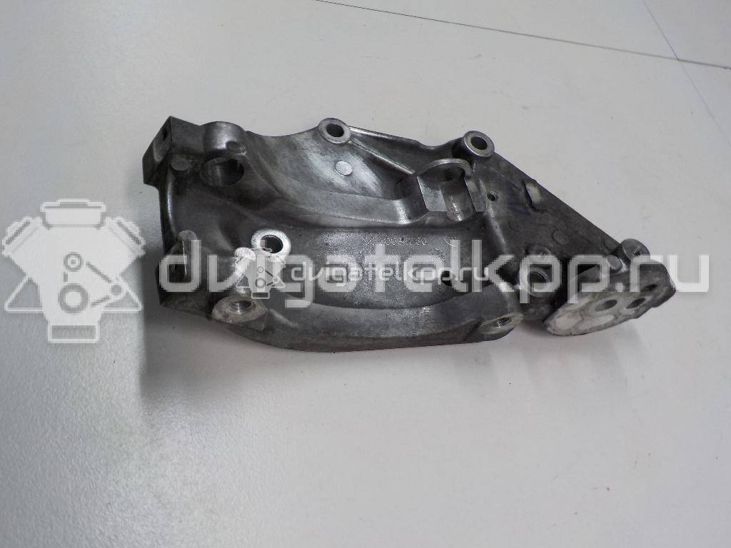 Фото Кронштейн генератора для двигателя RHL (DW10BTED4) для Peugeot 407 126 л.с 16V 2.0 л Дизельное топливо 5706J5 {forloop.counter}}