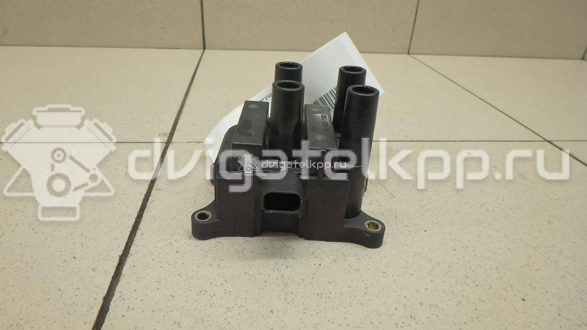 Фото Катушка зажигания  1823596 для Ford Fiesta / Focus / Tourneo / C-Max / Ka {forloop.counter}}