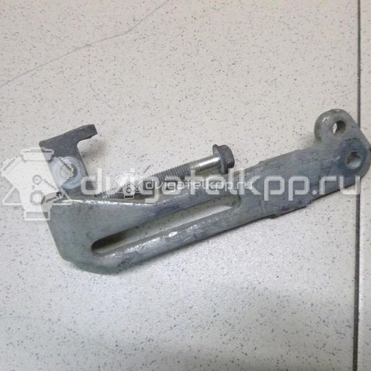 Фото Кронштейн генератора для двигателя M16A для Maruti Suzuki / Suzuki / Fiat 106-120 л.с 16V 1.6 л бензин 1156064J00