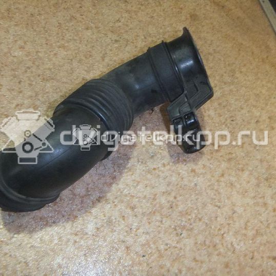 Фото Патрубок воздушного фильтра для двигателя M15A для Suzuki / Chevrolet / Holden 99-109 л.с 16V 1.5 л бензин 1376657K00