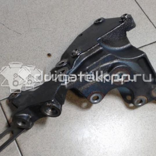 Фото Кронштейн генератора для двигателя J20A для Maruti Suzuki / Suzuki / Chevrolet / Geo / Maruti 120-129 л.с 16V 2.0 л бензин 1156080J00