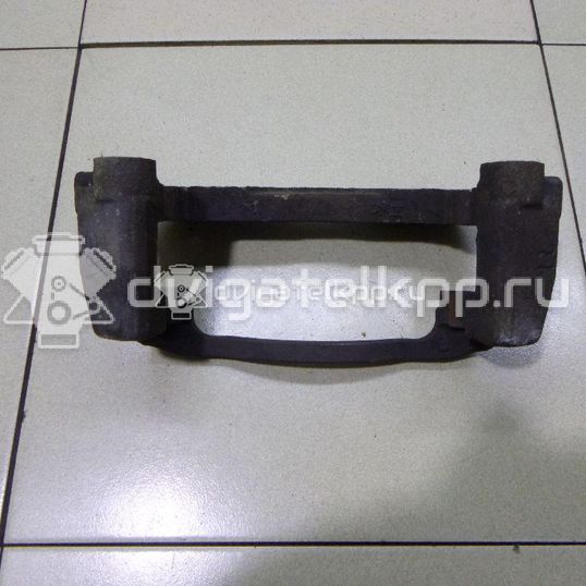 Фото Скоба суппорта переднего правого  4772142091 для Toyota Iq J1 / Prius / Verso / Rav 4 / Yaris