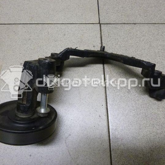 Фото Ролик руч.ремня с кронштейном  8842060350 для Toyota Verossa X11 / Corolla / Avensis