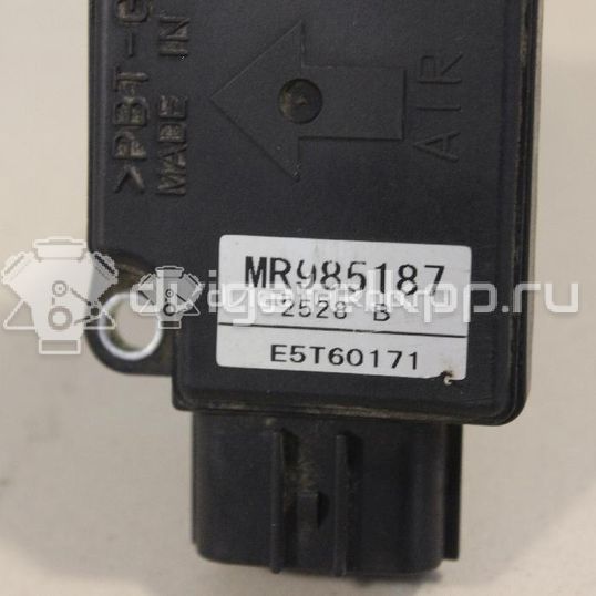 Фото Расходомер воздуха (массметр)  MR985187 для Mitsubishi Eclipse / Lancer / Pajero / Galant / Colt