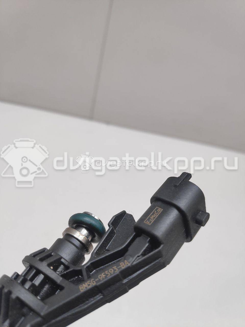 Фото Форсунка инжекторная электрическая для двигателя B 4164 T3 для Volvo V40 / V60 / S60 150 л.с 16V 1.6 л бензин 31375047 {forloop.counter}}