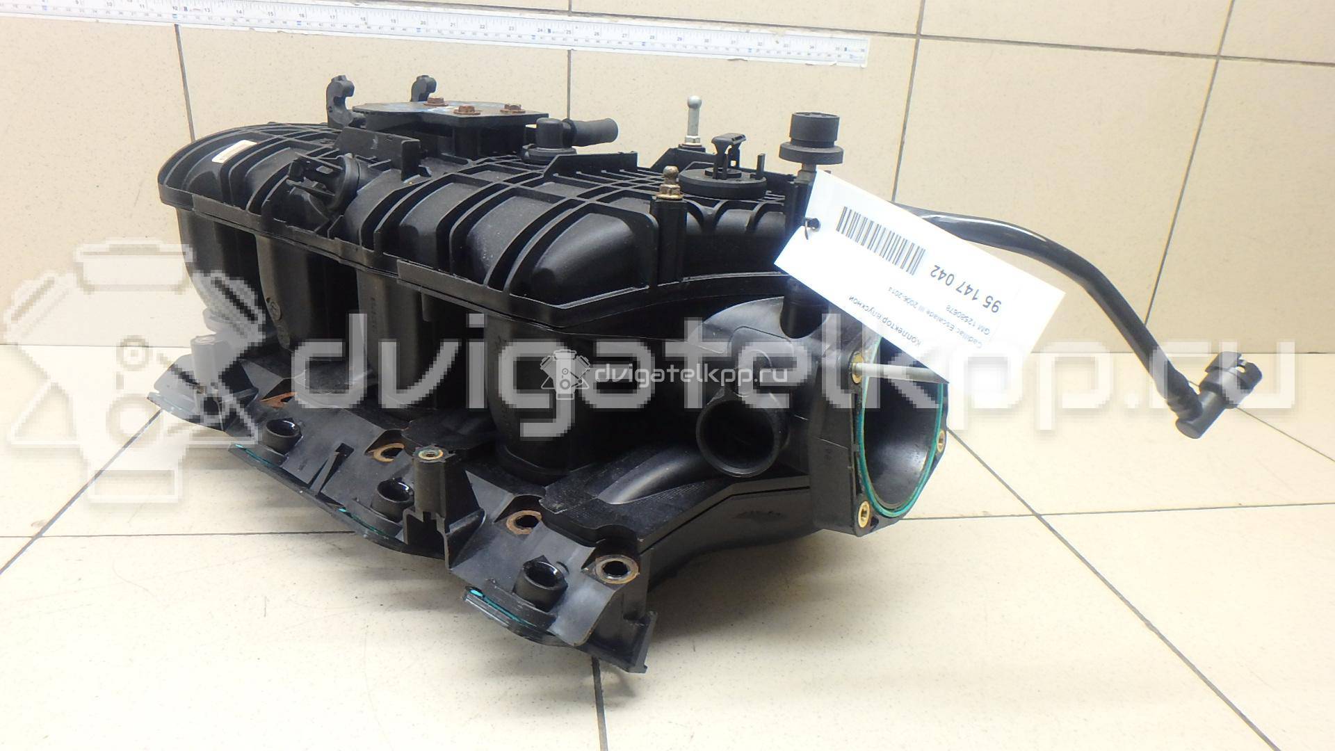 Фото Коллектор впускной для двигателя L92 для Cadillac / Gmc / Hummer 385-409 л.с 16V 6.2 л Бензин/спирт 12580678 {forloop.counter}}