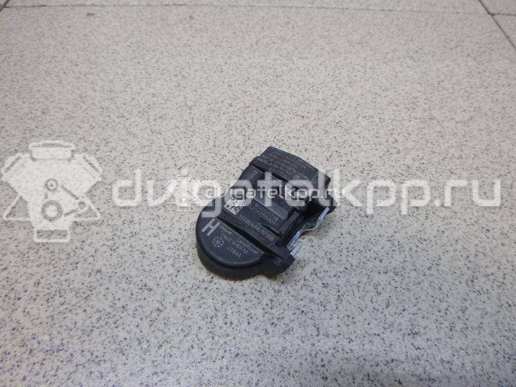 Фото Датчик давления в шине  LR066378 для Land Rover Freelander / Range Rover / Discovery / Defender L316 {forloop.counter}}