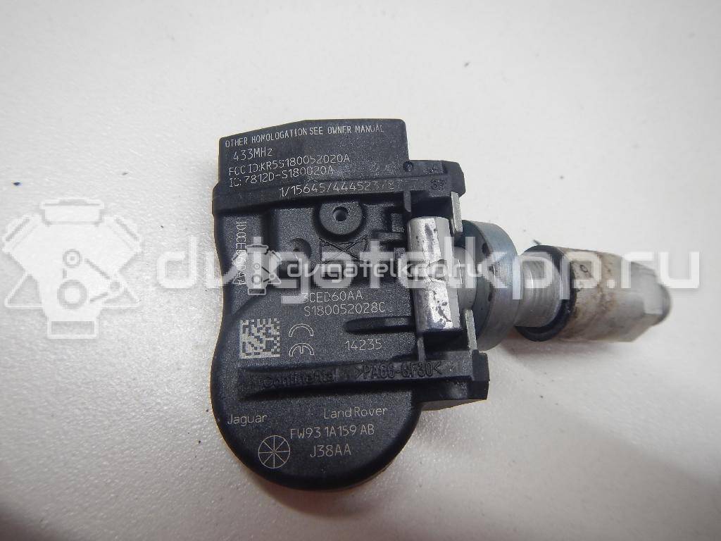 Фото Датчик давления в шине  LR066378 для Land Rover Freelander / Range Rover / Discovery / Defender L316 {forloop.counter}}