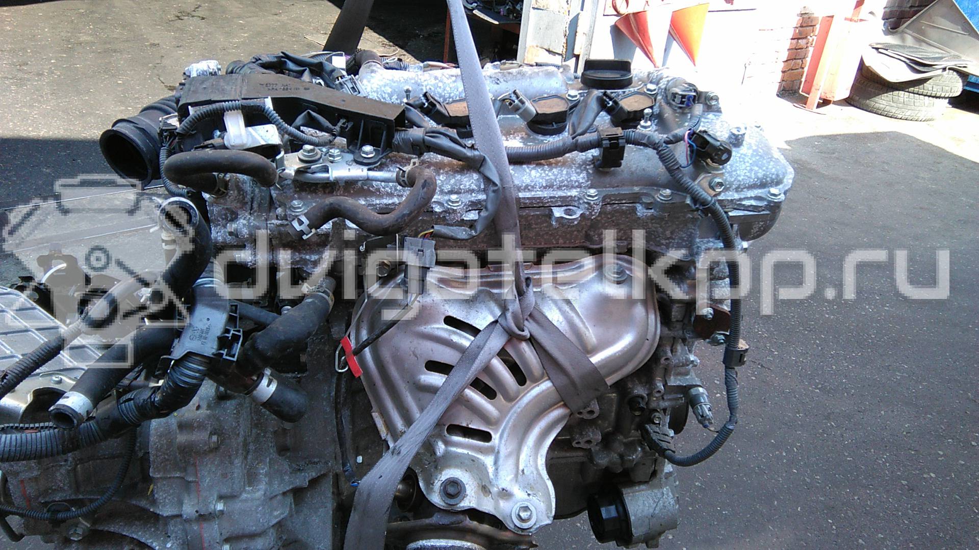 Фото Контрактный (б/у) двигатель 2ZR-FAE для Toyota Isis M1 / Allion / Avensis / Premio / Verso 128-147 л.с 16V 1.8 л бензин {forloop.counter}}