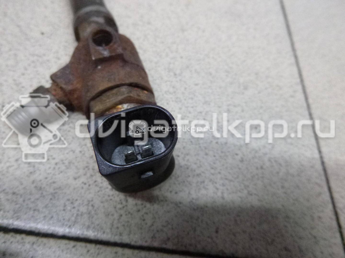 Фото Форсунка дизельная электрическая  03L130277S для Skoda Roomster 5J / Octaviaii 1Z3 / Yeti 5L / Fabia / Octavia {forloop.counter}}