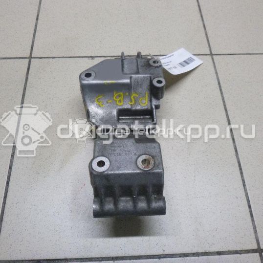 Фото Кронштейн генератора  021260089A для Volkswagen Bora / Golf / Corrado 53I / Passat / Vento 1H2