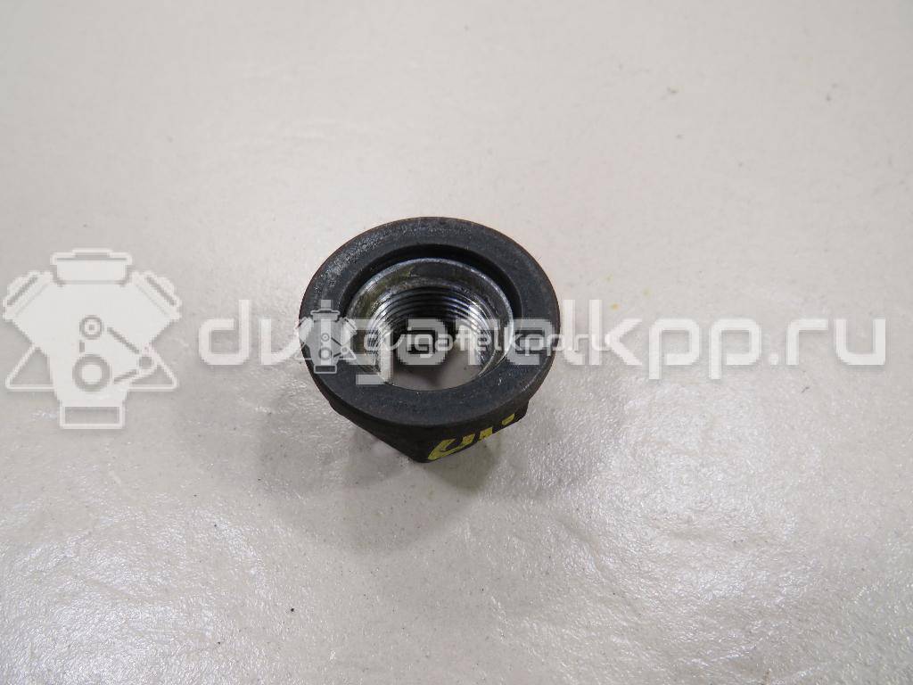 Фото Гайка передней ступицы  8200964237 для Renault Megane / Clio / 19 / Laguna / Scénic {forloop.counter}}