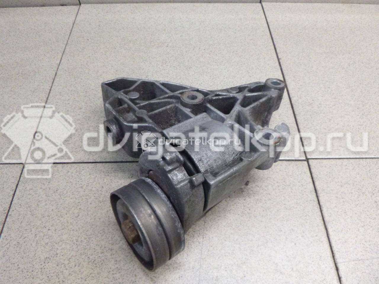 Фото Кронштейн генератора  03C903143B для Volkswagen Tiguan / Jetta {forloop.counter}}