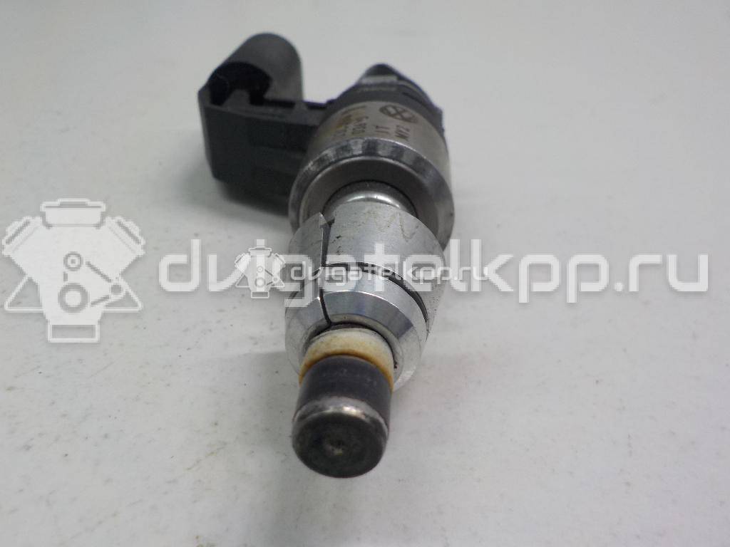 Фото Форсунка инжекторная электрическая  03C906036J для Volkswagen Passat / Touran {forloop.counter}}