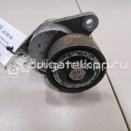 Фото Ролик-натяжитель  8200933753 для nissan Almera (G15)