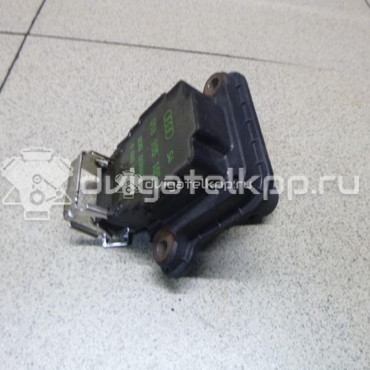 Фото Замок двери задней левой  058905105 для Volkswagen Scirocco / Tiguan / Touran / New Beetle / Bora