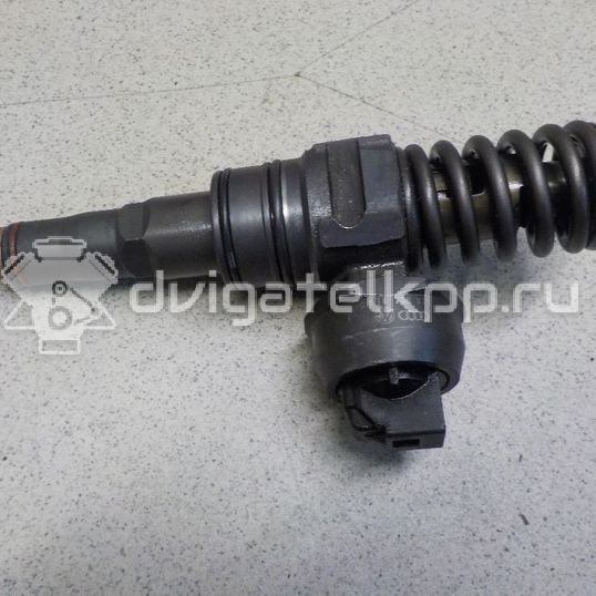 Фото Форсунка дизельная электрическая  038130079FX для Skoda Superb