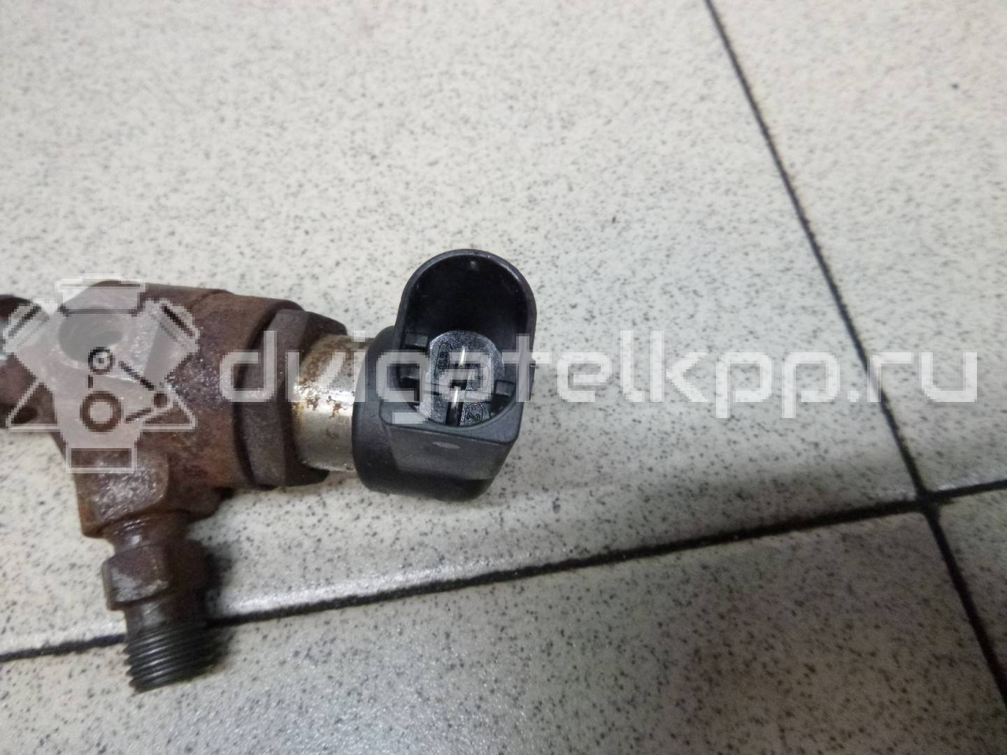 Фото Форсунка дизельная электрическая  03l130277s для Skoda Roomster 5J / Octaviaii 1Z3 / Yeti 5L / Fabia / Octavia {forloop.counter}}