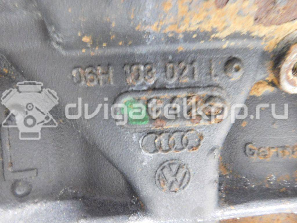 Фото Контрактный (б/у) двигатель CCZC для Audi Q3 8U 170 л.с 16V 2.0 л бензин 06J100034R {forloop.counter}}