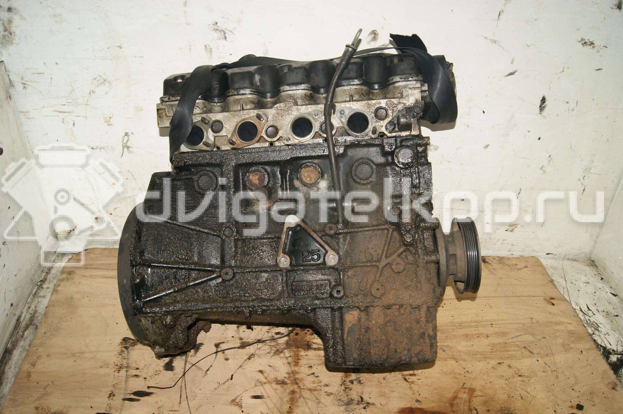 Фото Контрактный (б/у) двигатель B 4204 T21 для Volvo V40 190 л.с 16V 2.0 л бензин {forloop.counter}}