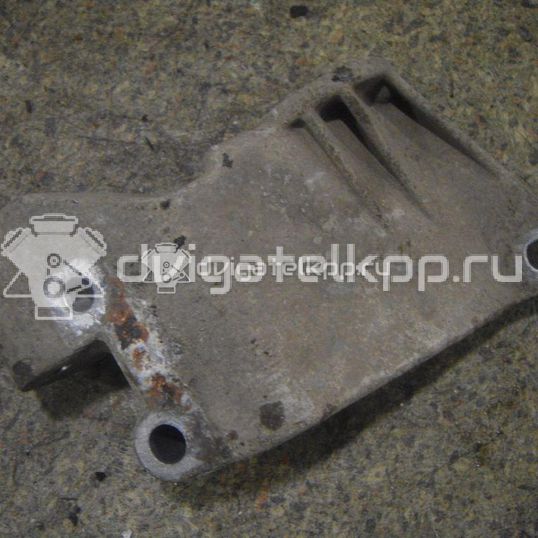 Фото Кронштейн генератора  90571112 для opel Astra G