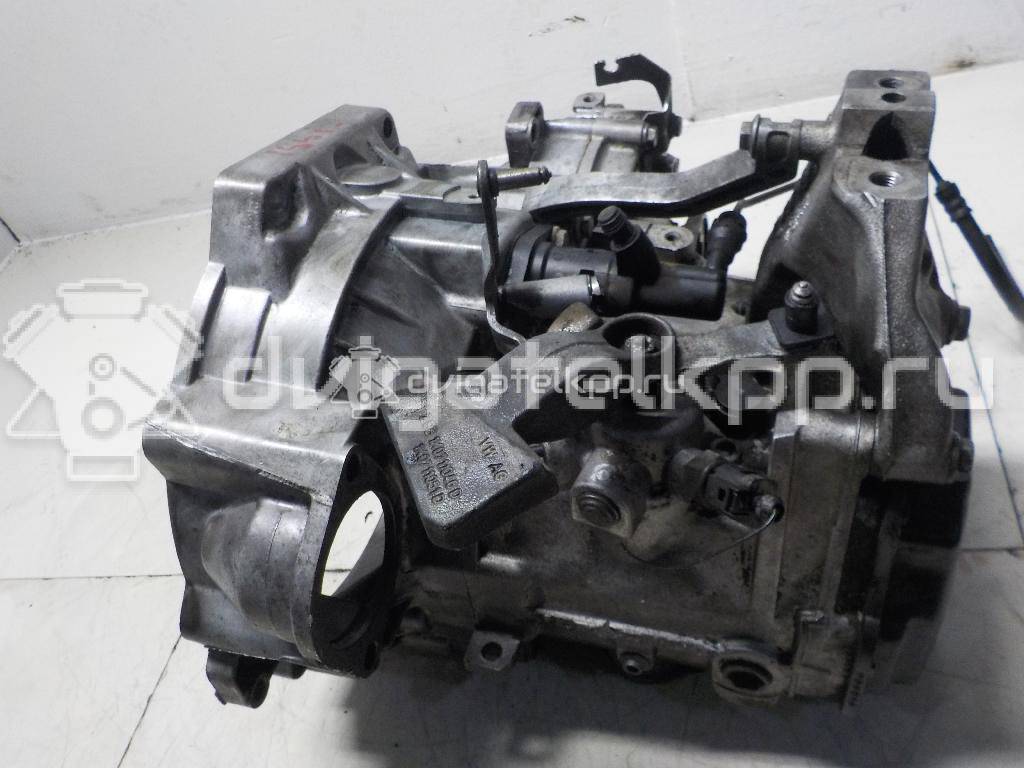 Фото Контрактная (б/у) МКПП для Volkswagen Passat / Touran / Jetta / Golf 105 л.с 8V 1.9 л BXE Дизельное топливо 0A4300045F {forloop.counter}}