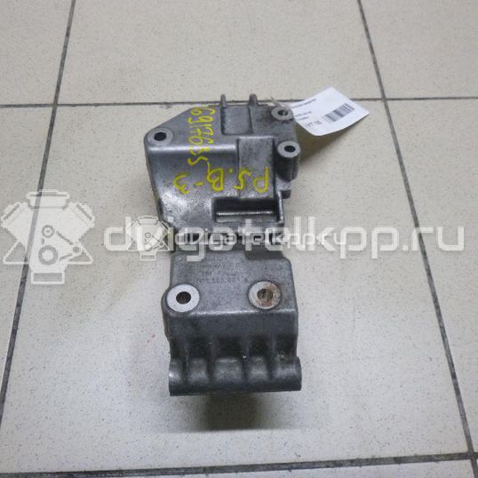 Фото Кронштейн генератора  021260089A для Volkswagen Bora / Golf / Corrado 53I / Passat / Vento 1H2