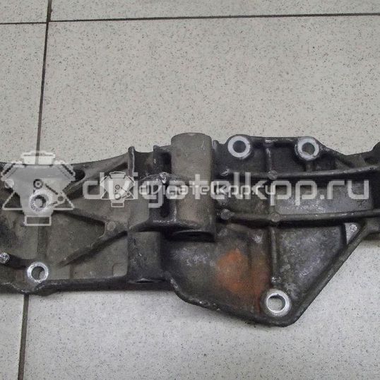 Фото Кронштейн генератора  021260089A для Volkswagen Bora / Golf / Corrado 53I / Passat / Vento 1H2