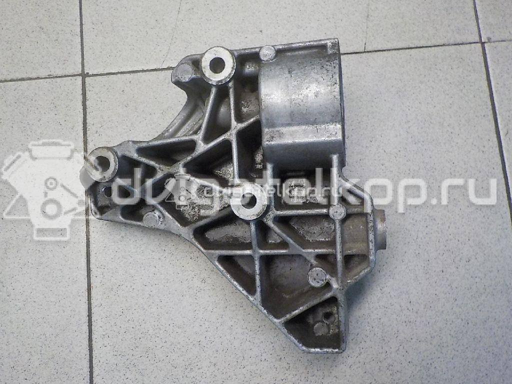 Фото Кронштейн генератора  03C903143B для Volkswagen Tiguan / Jetta {forloop.counter}}