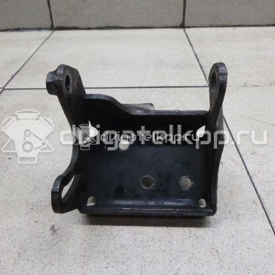 Фото Кронштейн генератора для двигателя D4BF для Mitsubishi / Hyundai 73-88 л.с 8V 2.5 л Дизельное топливо