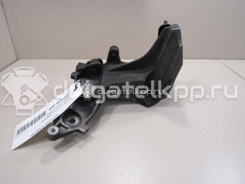 Фото Кронштейн генератора для двигателя 9HV (DV6TED4) для Peugeot 308 / 207 / 307 / Partner 90 л.с 16V 1.6 л Дизельное топливо 5706N6 {forloop.counter}}