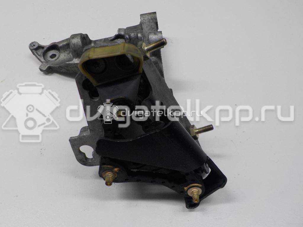 Фото Кронштейн генератора для двигателя 9HV (DV6TED4) для Peugeot 308 / 207 / 307 / Partner 90 л.с 16V 1.6 л Дизельное топливо {forloop.counter}}