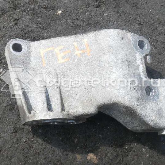 Фото Кронштейн генератора  90571112 для opel Zafira B