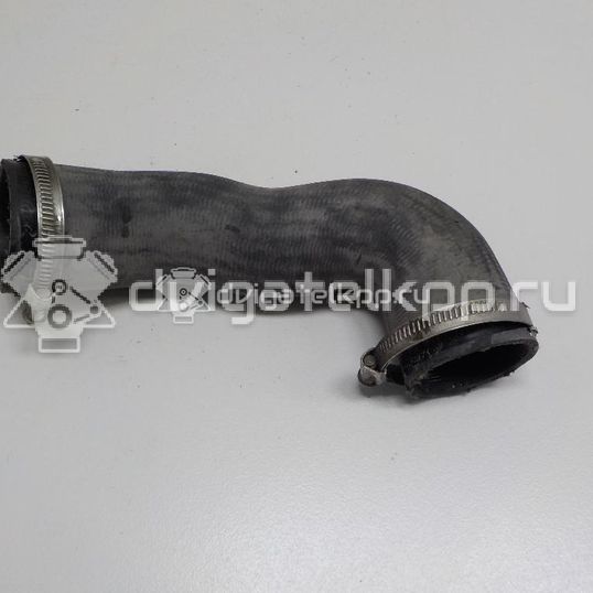 Фото Патрубок интеркулера для двигателя CAYC для Skoda Roomster 5J / Octaviaii 1Z3 / Yeti 5L / Fabia / Octavia 105 л.с 16V 1.6 л Дизельное топливо 6R0145832E