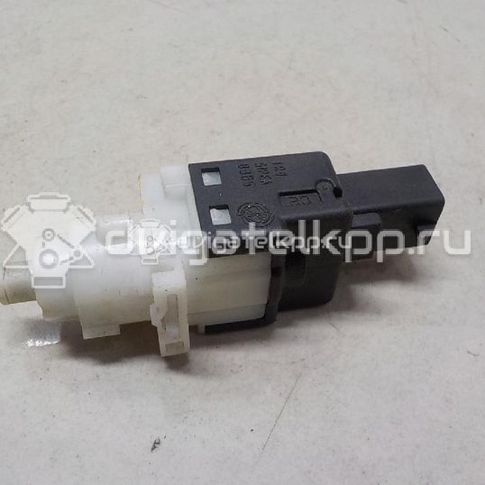 Фото Датчик включения стопсигнала  46840510 для Fiat Stilo 192 / Idea 350 / Linea 323 / Multipla 186 / Bravo