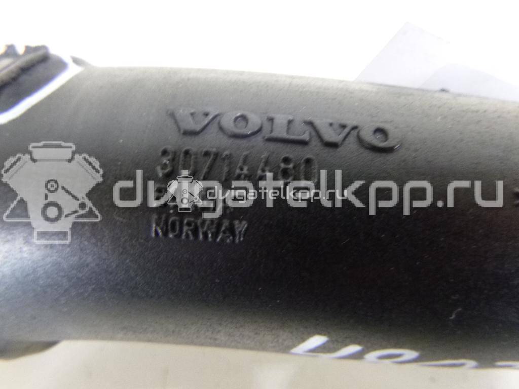 Фото Патрубок интеркулера для двигателя D 5244 T4 для Volvo V70 / Xc60 / S60 / S80 / Xc70 185 л.с 20V 2.4 л Дизельное топливо 30714480 {forloop.counter}}