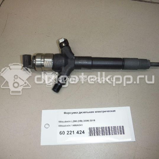 Фото Форсунка дизельная электрическая для двигателя 4D56 (16V) для Mitsubishi Pajero / L 110-178 л.с 16V 2.5 л Дизельное топливо 1465A041