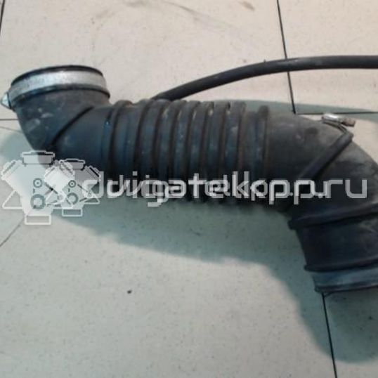 Фото Патрубок воздушного фильтра для двигателя 4G13 (12V) для Mitsubishi Colt / Mirage / Lancer 60-79 л.с 12V 1.3 л бензин MR258907